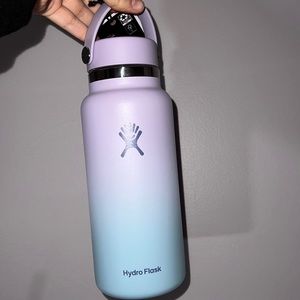 LIMITED EDITION HYRDOFLASK - AURORA OMBRÉ 32 OZ WIDE FLEX CAP